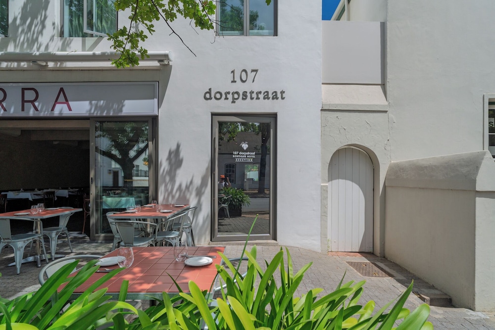 107 Dorpstraat Boutique Hotel 7/70