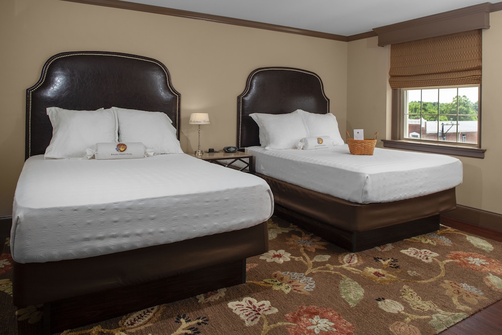 The Bolling Wilson Hotel 10/34