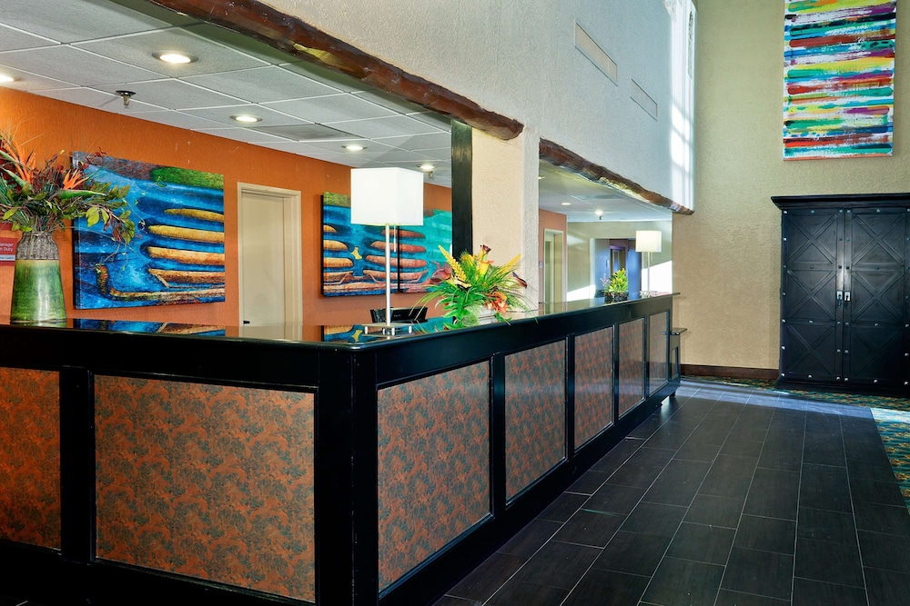 Doubletree By Hilton Santa Fe 8/62