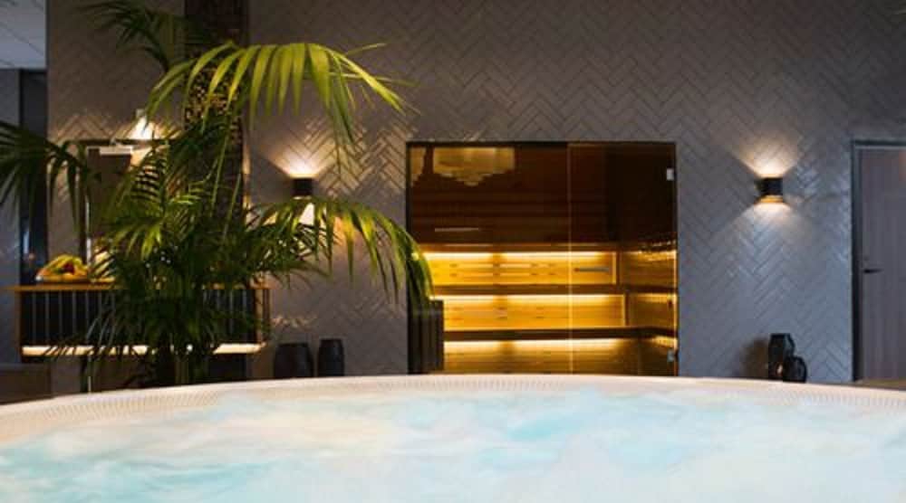 Clarion Hotel Gillet 3/35