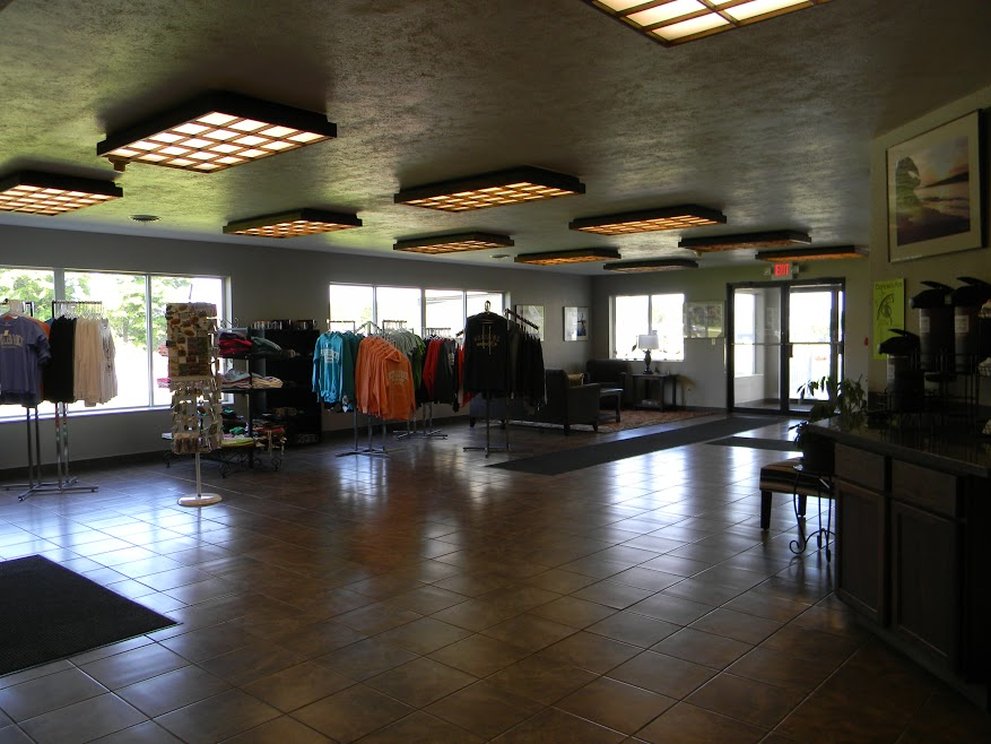 Boarders Inn & Suites by Cobblestone Hotels - Munising 47/51