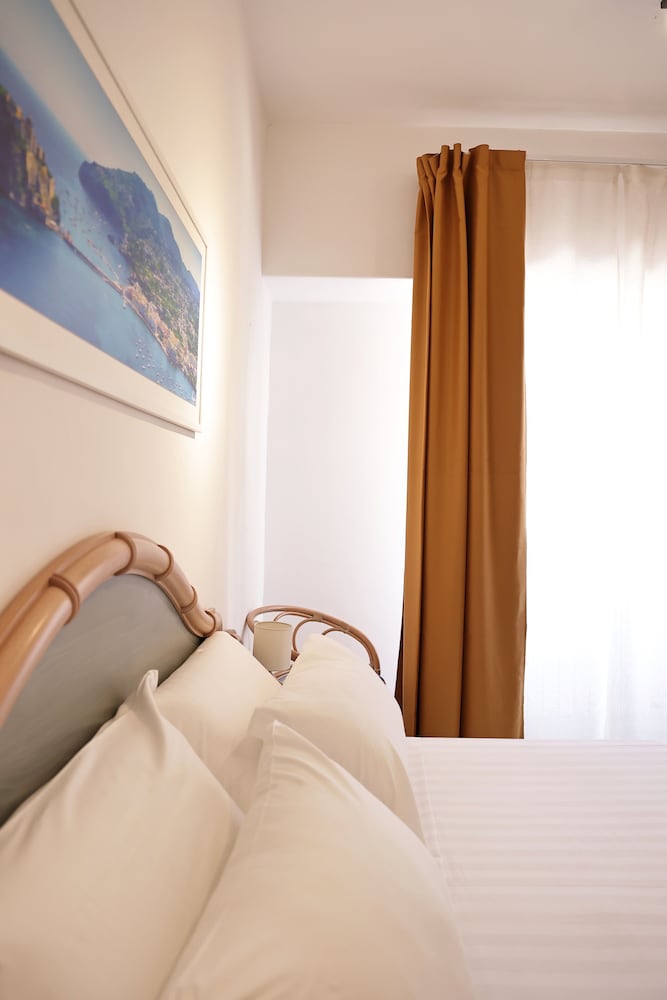 غرفة أساسية بسرير كوين، Hotel Terme Oriente – Beach & SPA 3/8