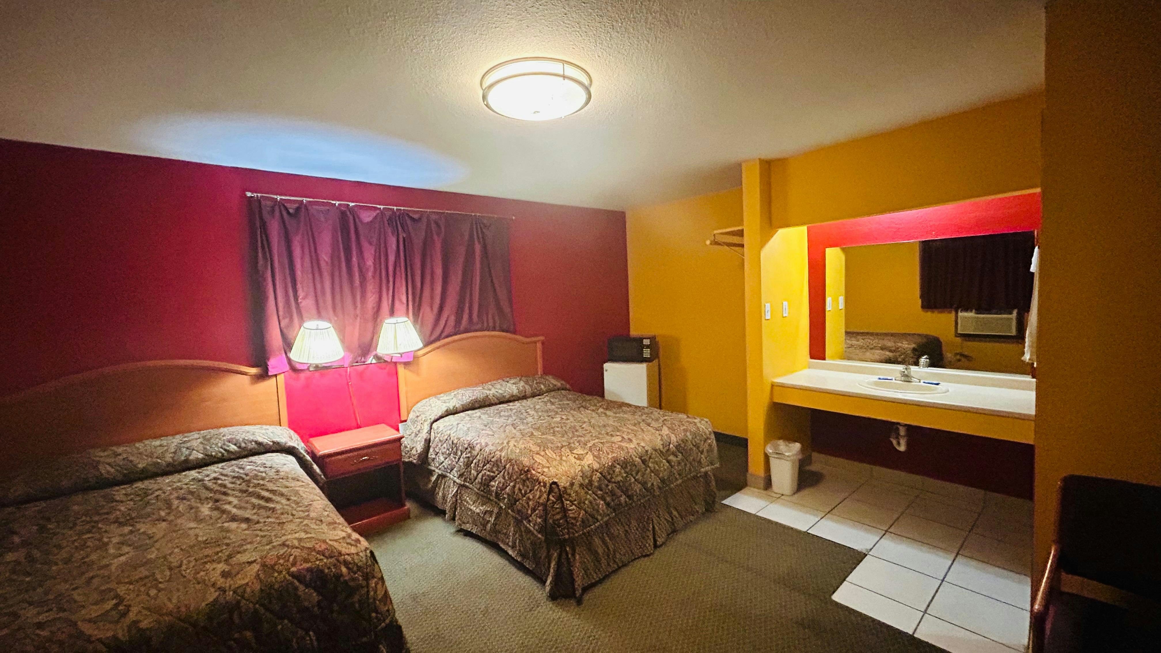 2 Full Beds Non-Smoking