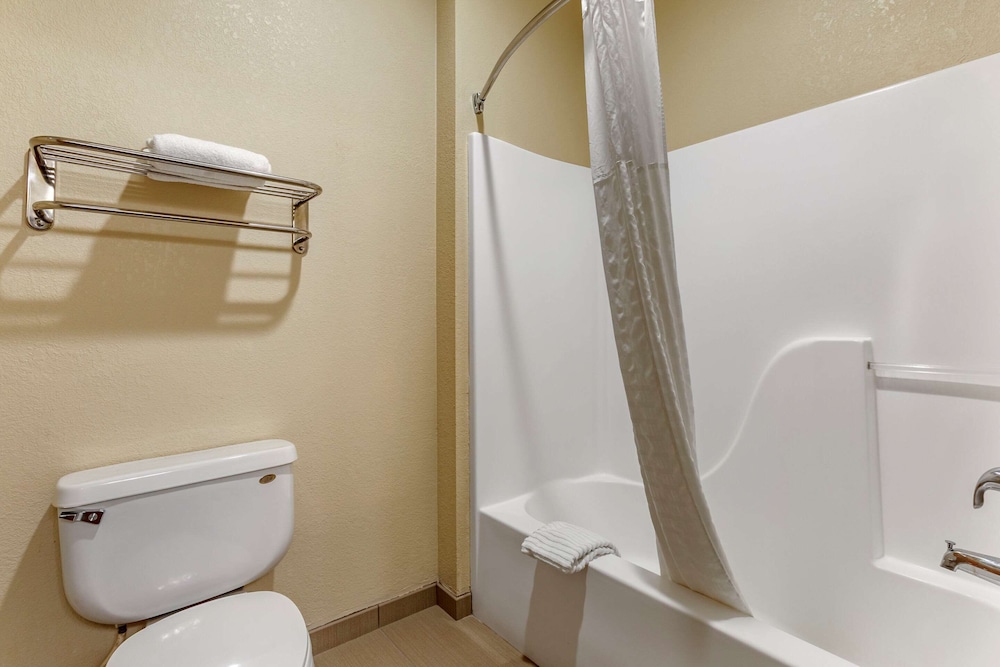 Comfort Inn & Suites North Tucson Marana 15/36