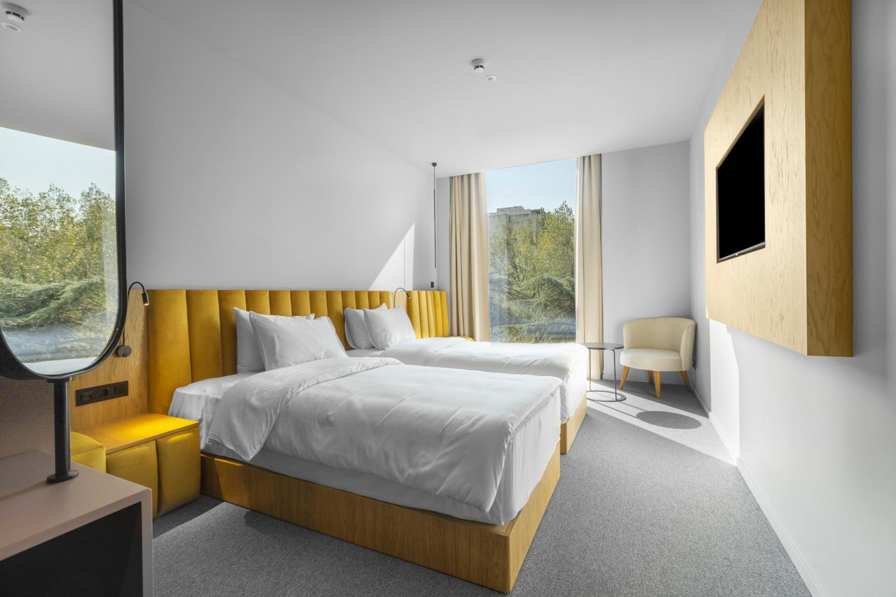 Standard Twin Room: