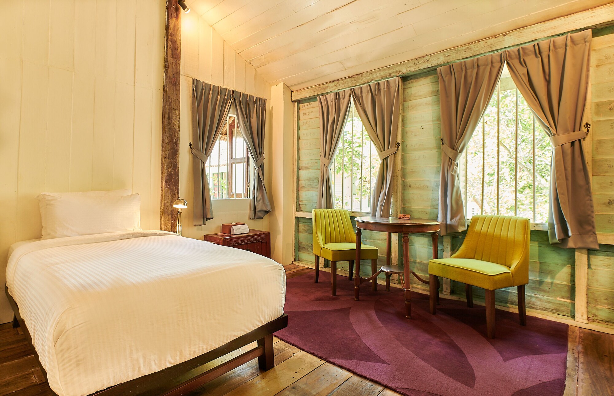 Plantation House, Twin Beds