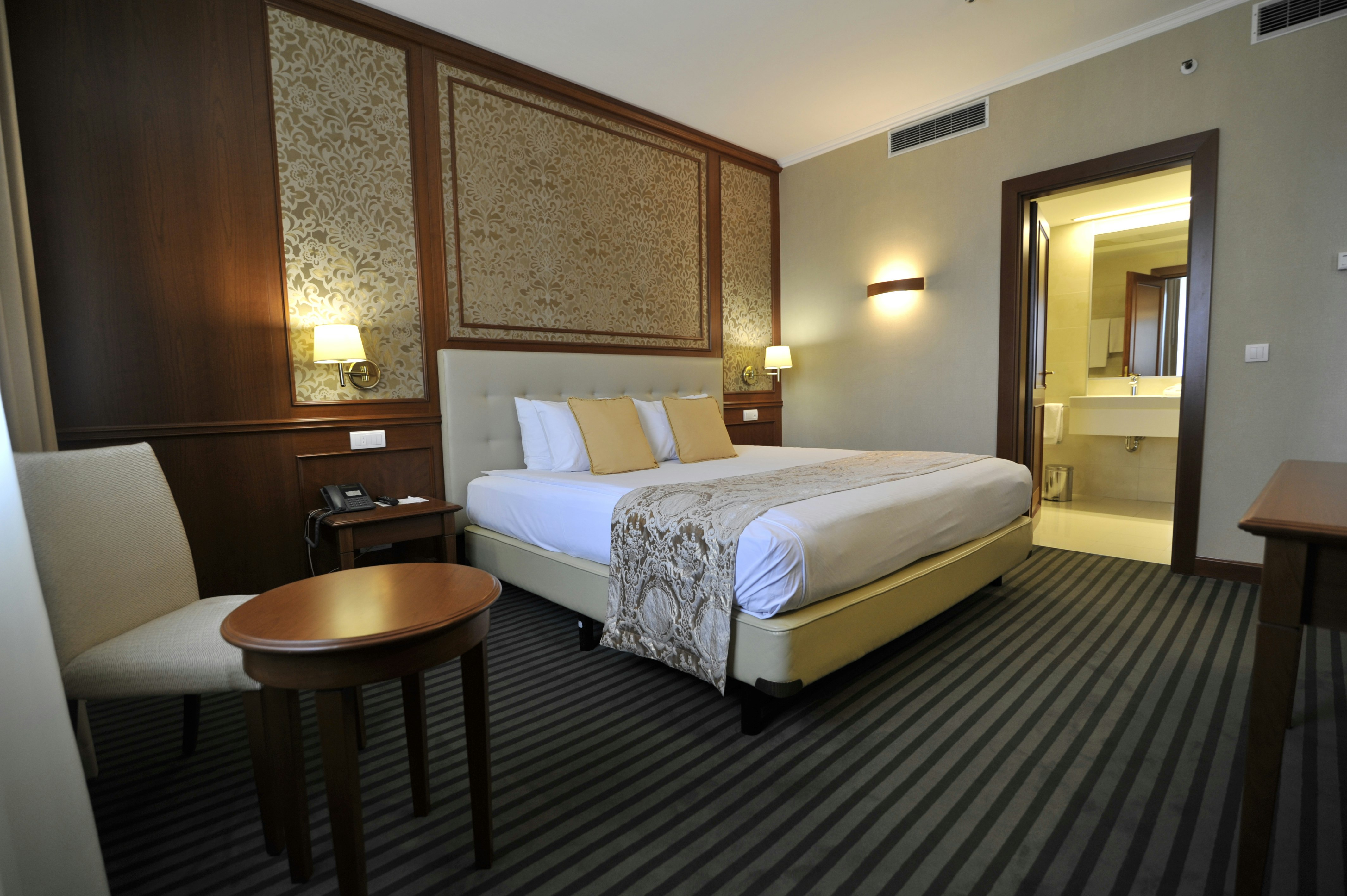 Holiday Inn Skopje 10/39