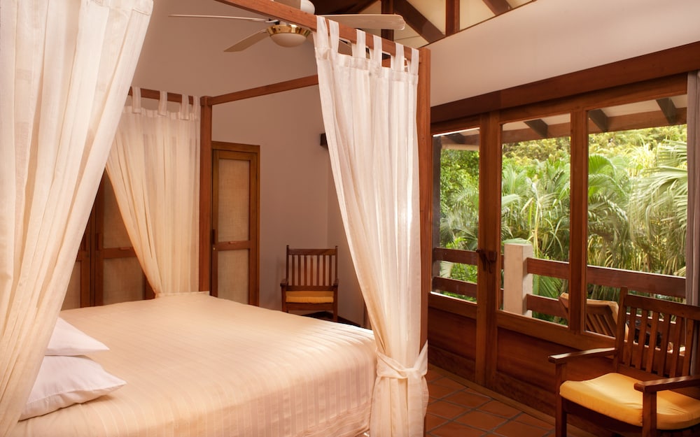 Hotel Capitan Suizo 29/75