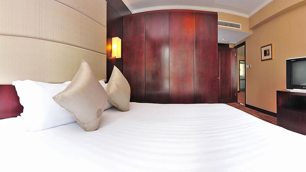 Rayfont Downtown Hotel Shanghai 8/28