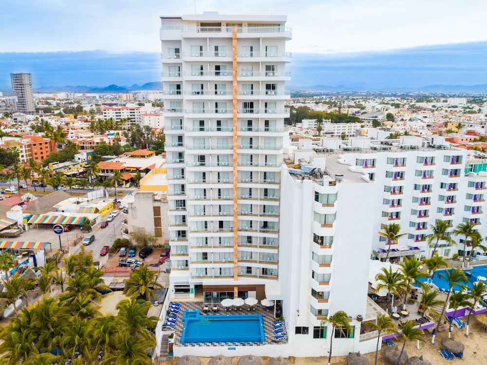 Pacific Palace Beach Tower Hotel 3/65