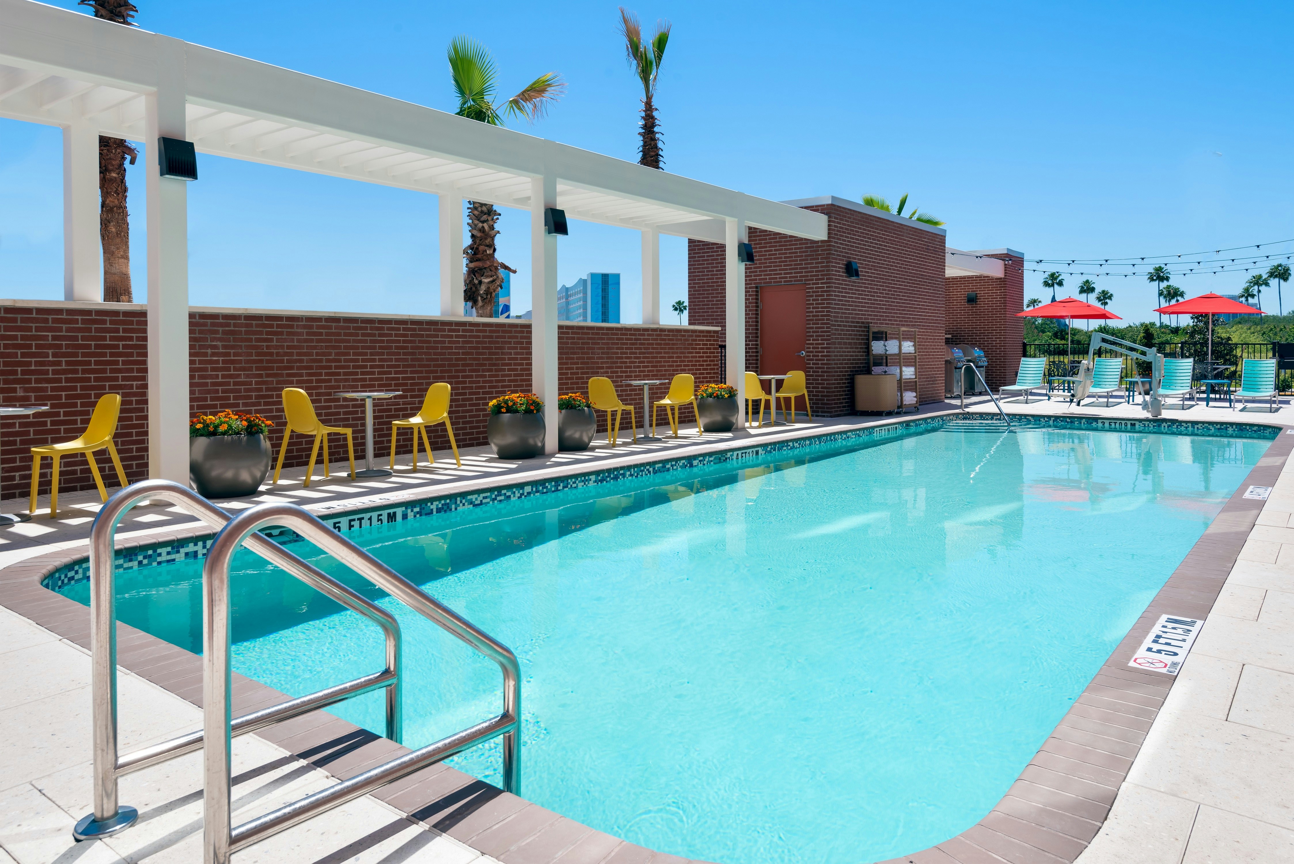 Home2 Suites By Hilton Orlando Near Universal 16/17
