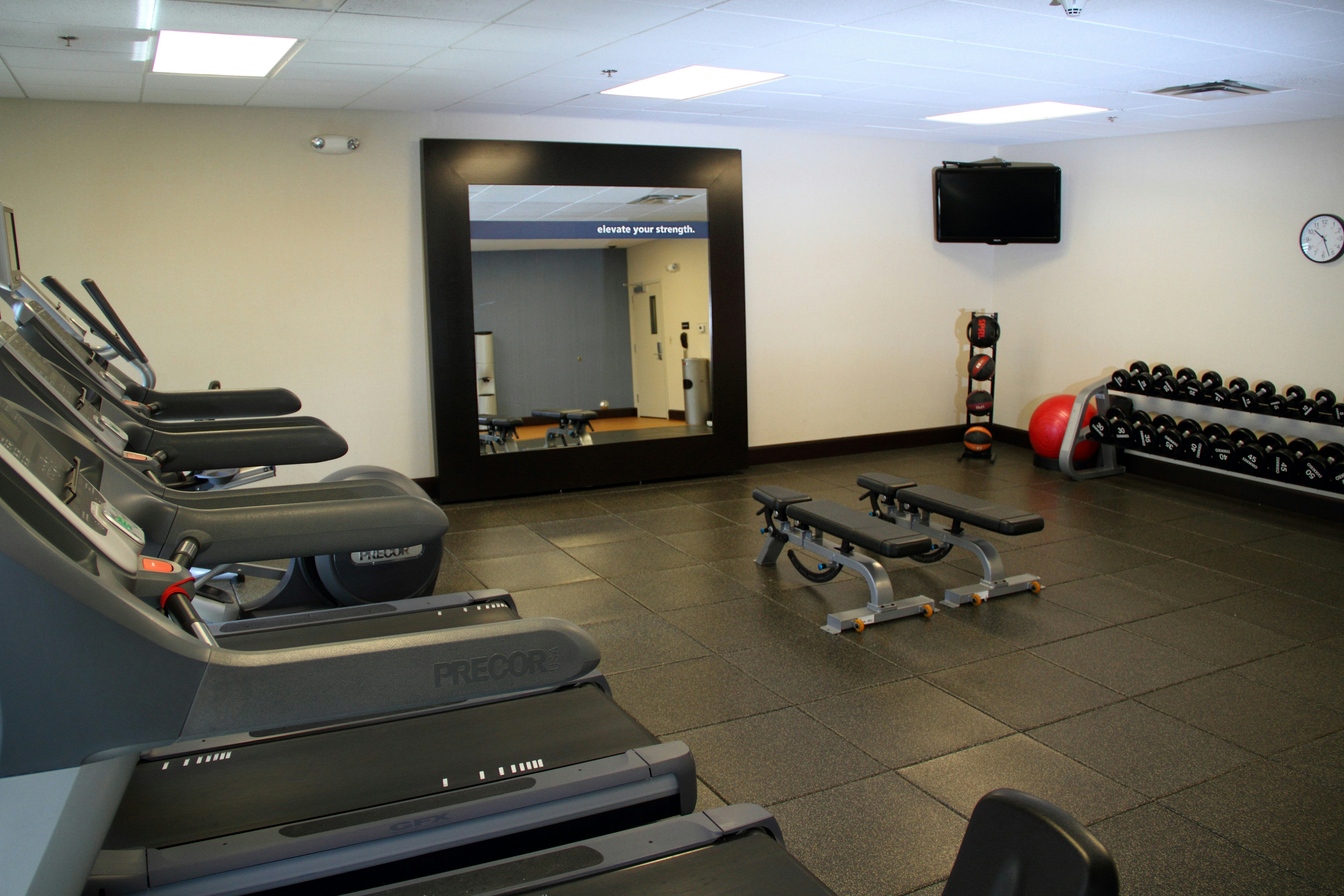 Hampton Inn Suites Manteca 27/50