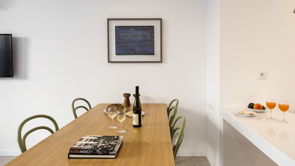 Lisbon Serviced Apartments Parque 12/66