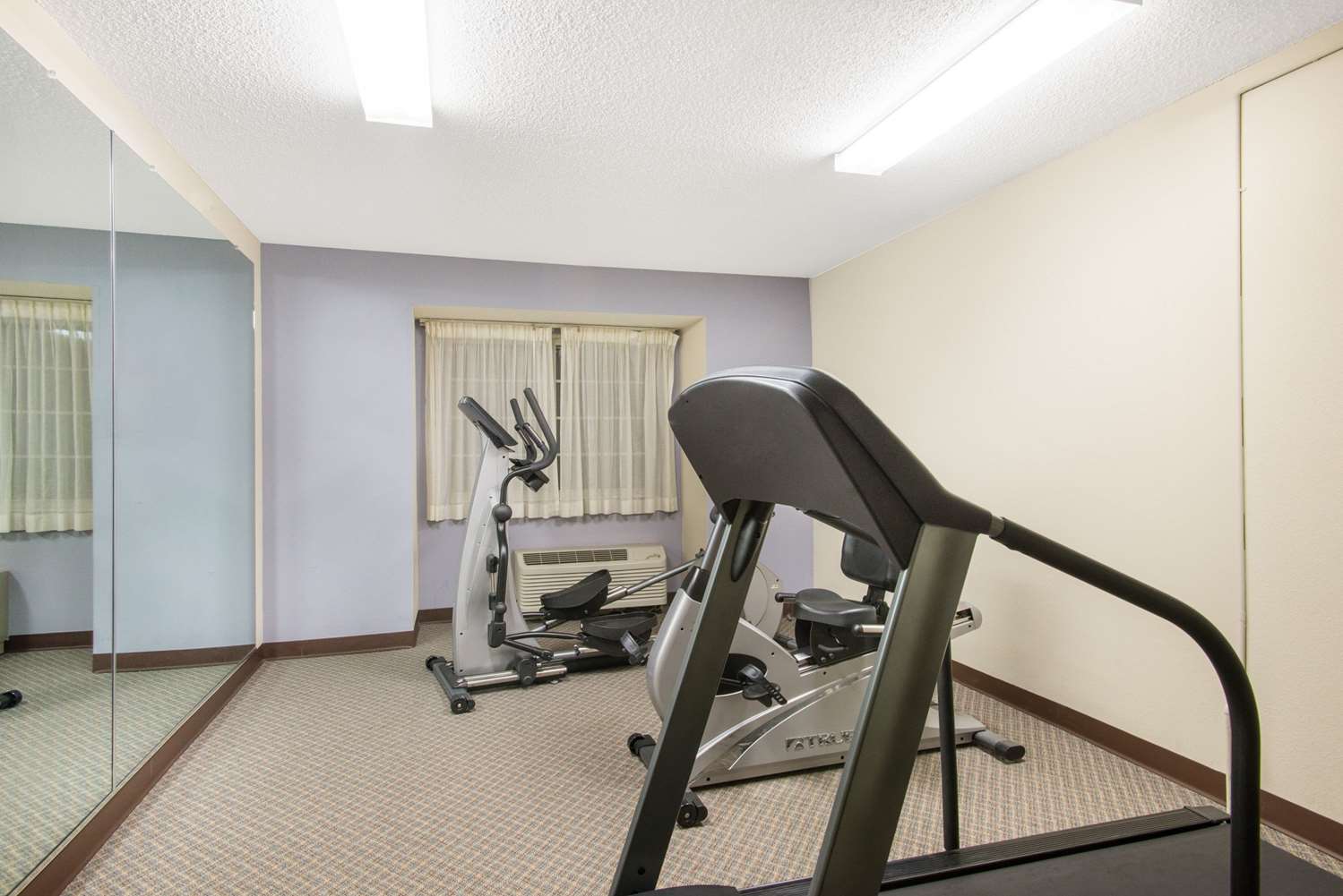 Microtel Inn & Suites by Wyndham Seneca Falls 3/9
