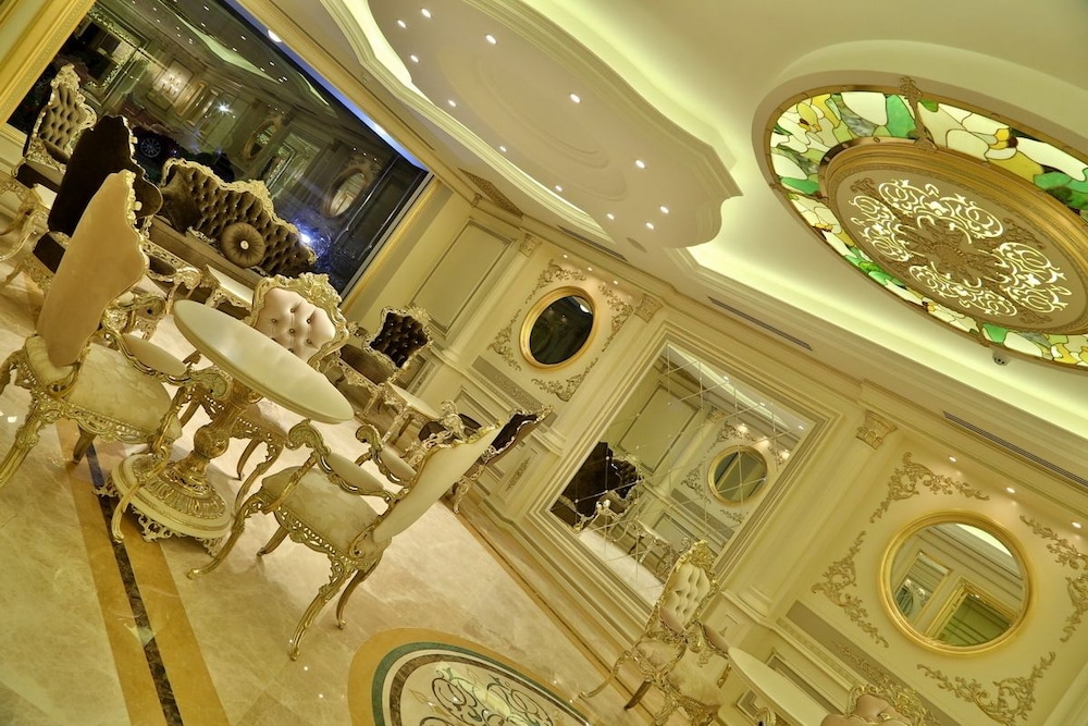 Cassiel Hotel 6/45