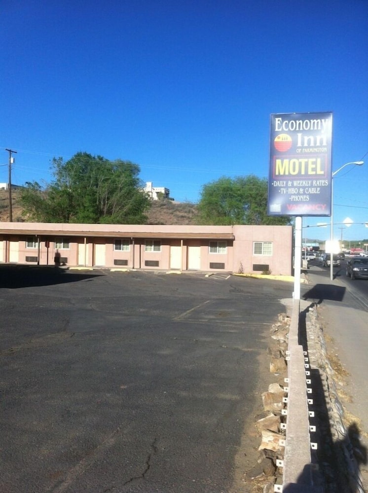 Economy Inn 3/24