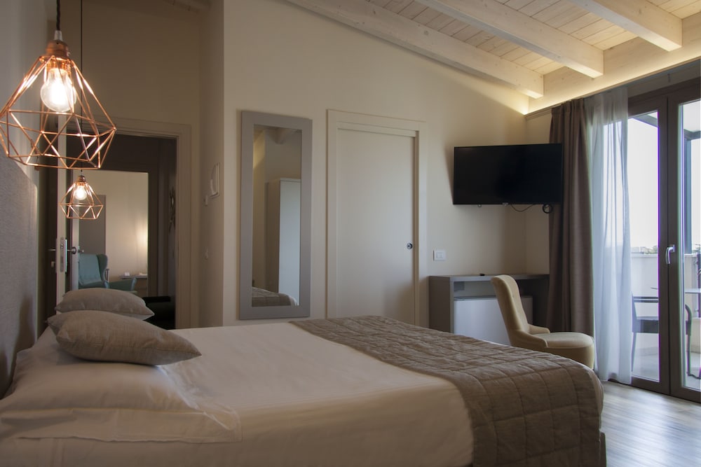 Hotel Berta 10/78