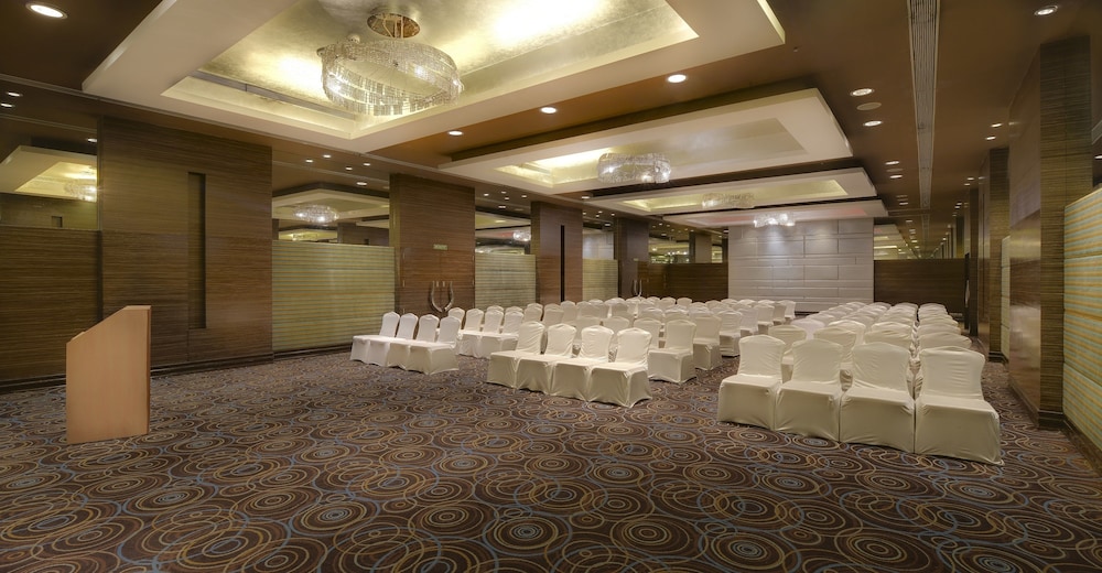 Pride Premier Bengaluru 30/66