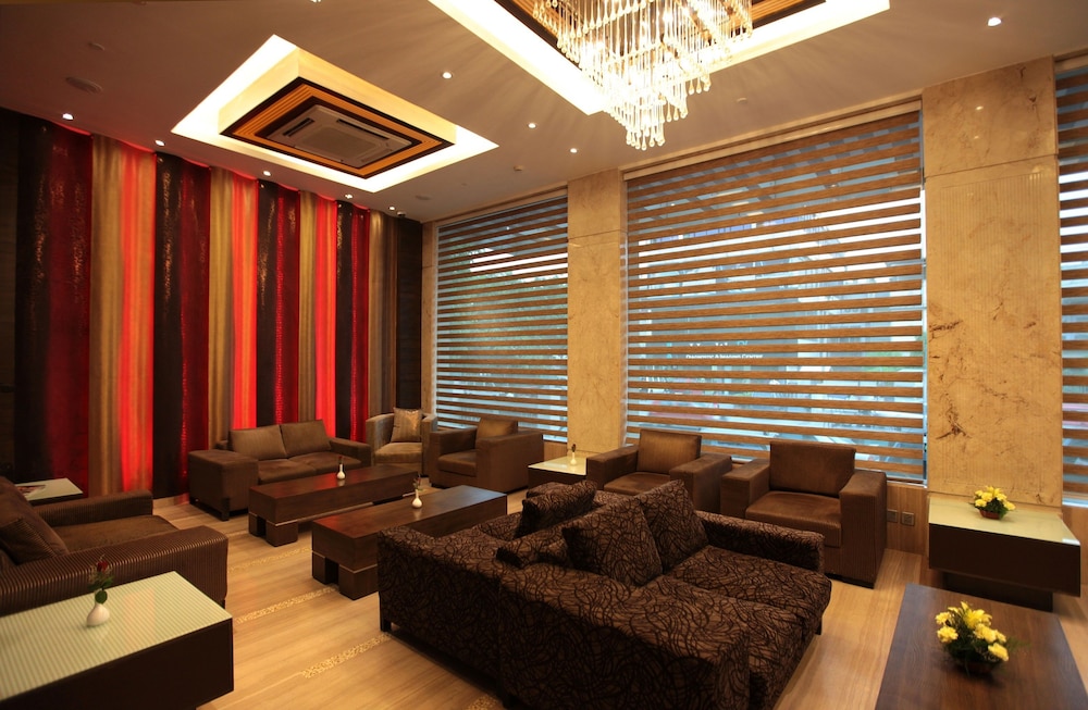 HOTEL PRIVATE AFFAIR 28/35