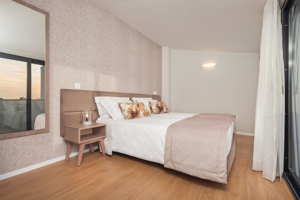 Essence Inn Marianos 28/67