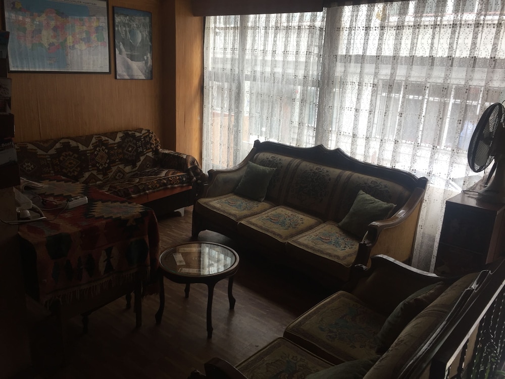 Istanbul Paris Hotel And Hostel 42/74