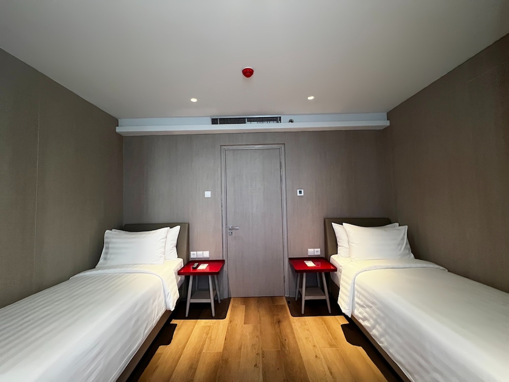 Ra Suites Simatupang 7/50