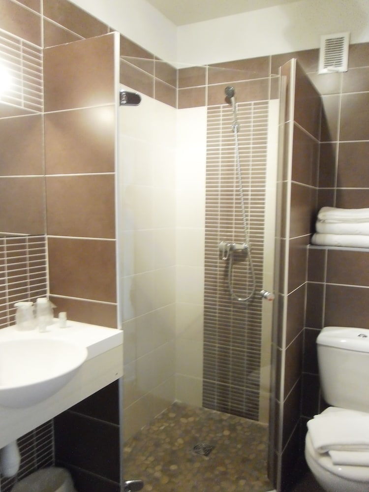 Inter Hotel Dau Ly 24/27