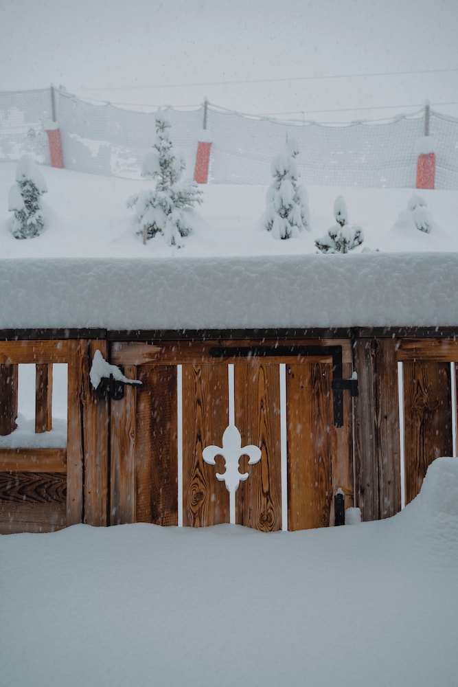 Ultima Courchevel Belvedere 10/50