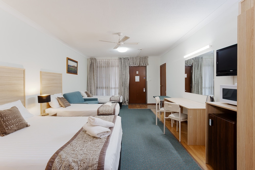 Cumberland Motor Inn 27/31