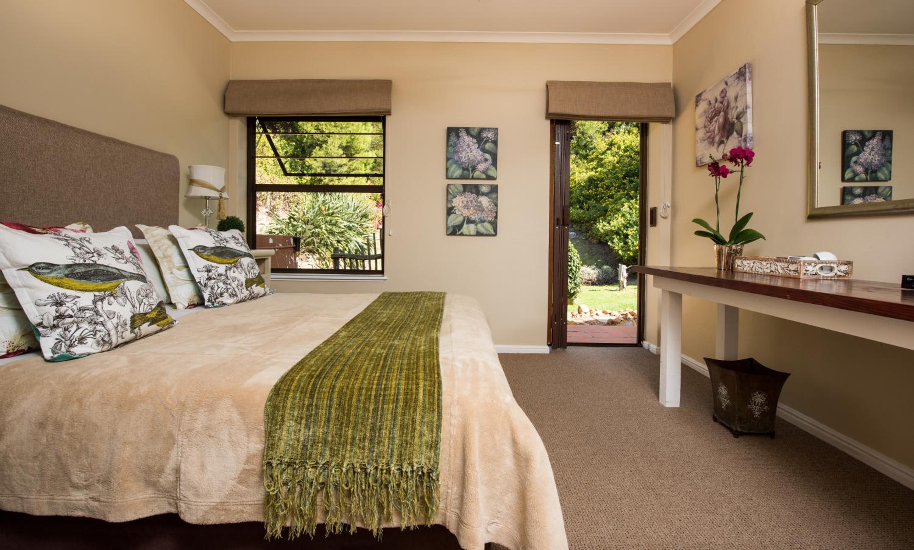Room, Double Bed, Mountain View