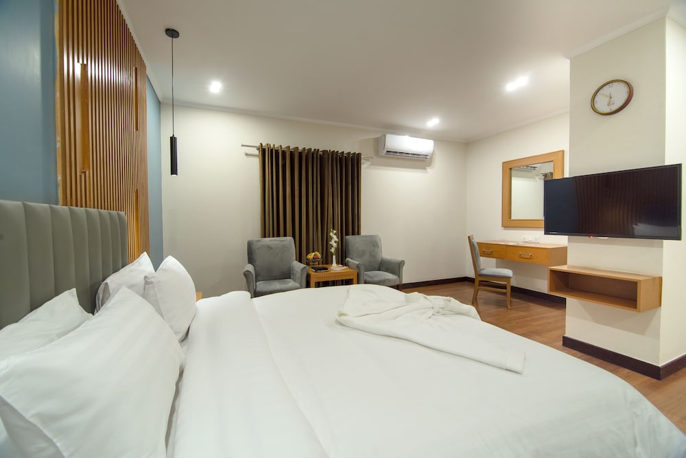 Hotel One Tower Gulberg 13/32