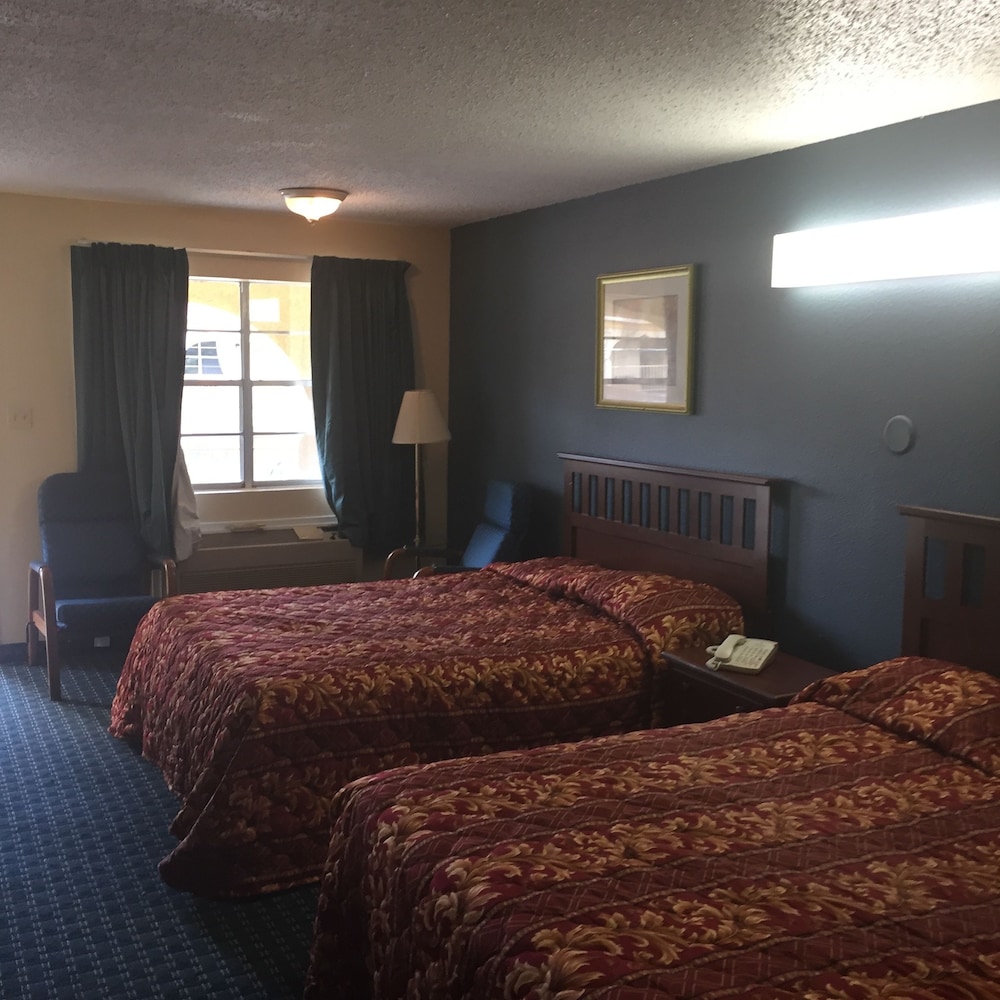 Guest Inn Suites 25/40