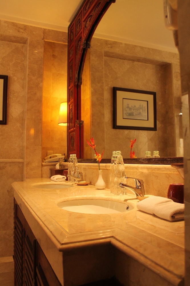 Laras Asri Resort And Spa 32/66