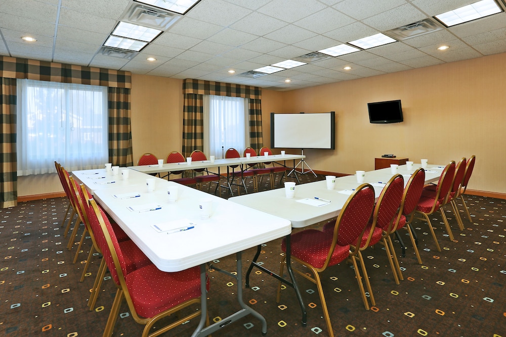 Holiday Inn Express Hotel & Suites Anderson 65/78