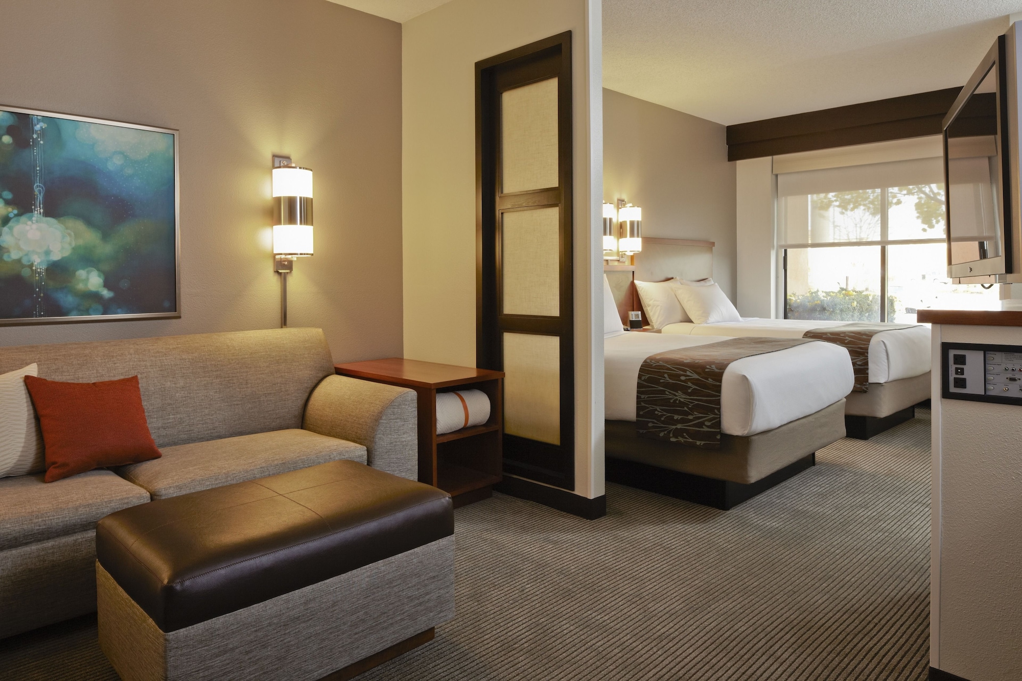 ROOM, 2 QUEEN BEDS, SOFA