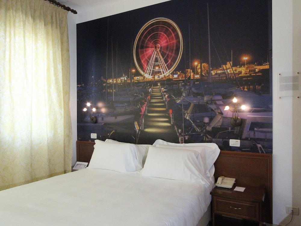 Hotel Sovrana 23/50