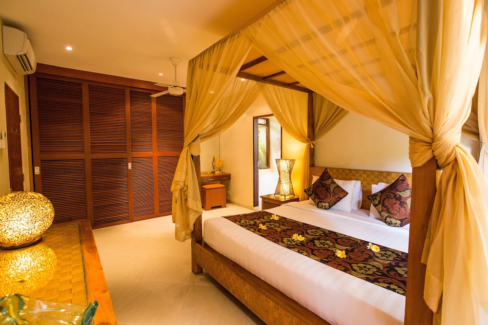Villa Seriska Seminyak Bali 10/50