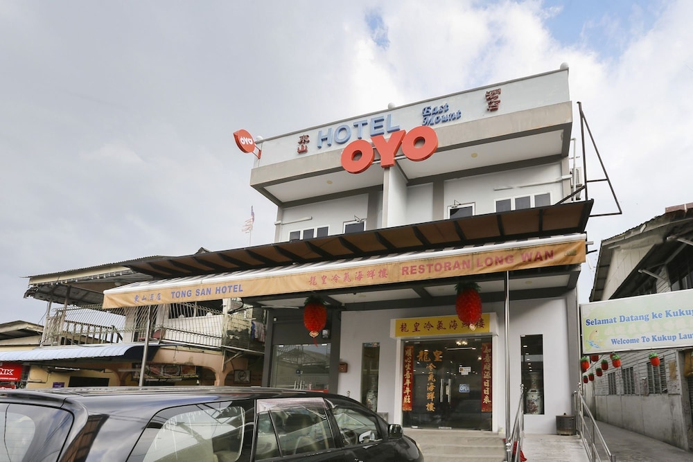 OYO 89915 East Mount Hotel in KUKUP