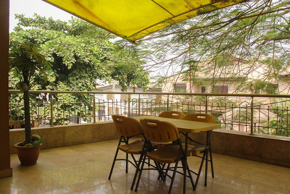 Banex Apartments 22/30