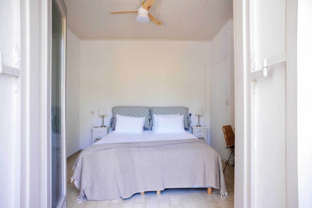 Paxos Blue 8/50