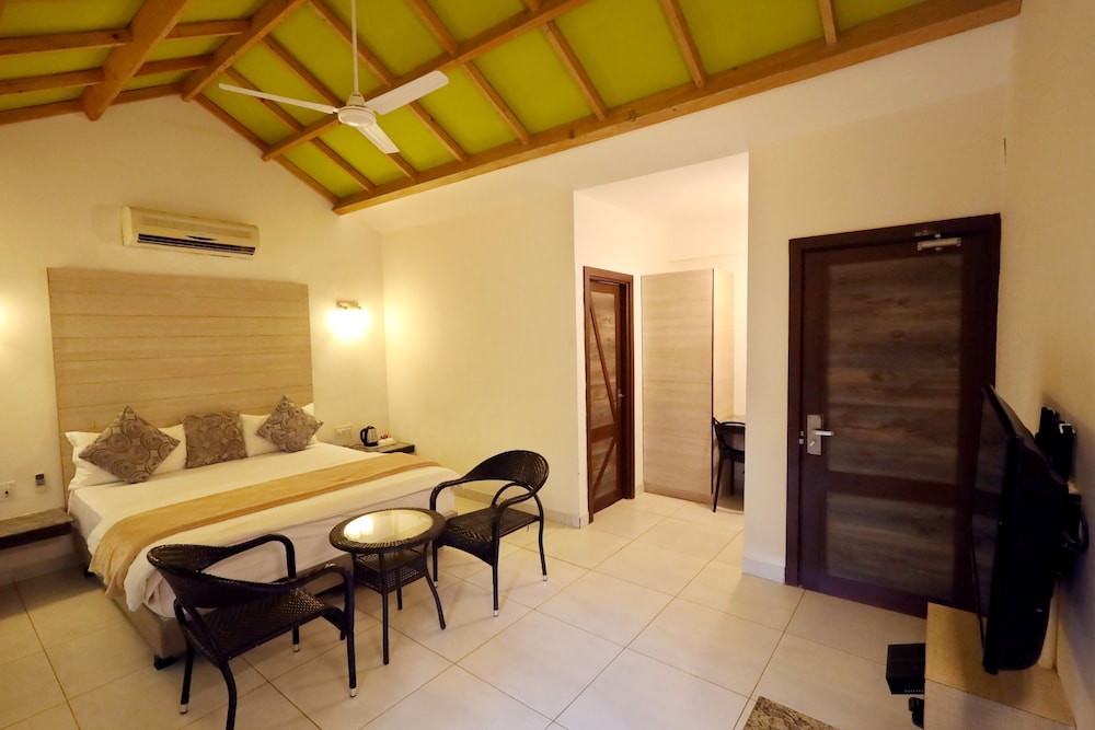 Humming Bird Resort 23/50
