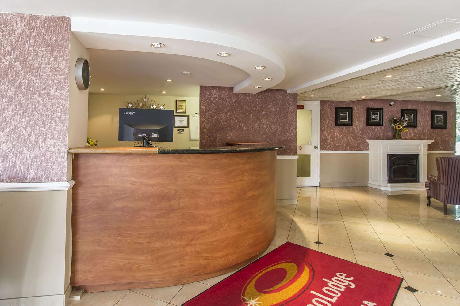 Econo Lodge Orillia 1/11