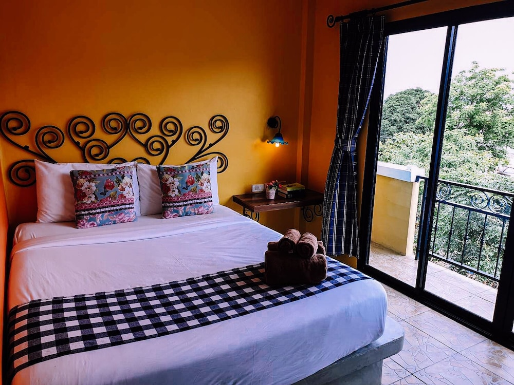 The Castello Resort 10/50