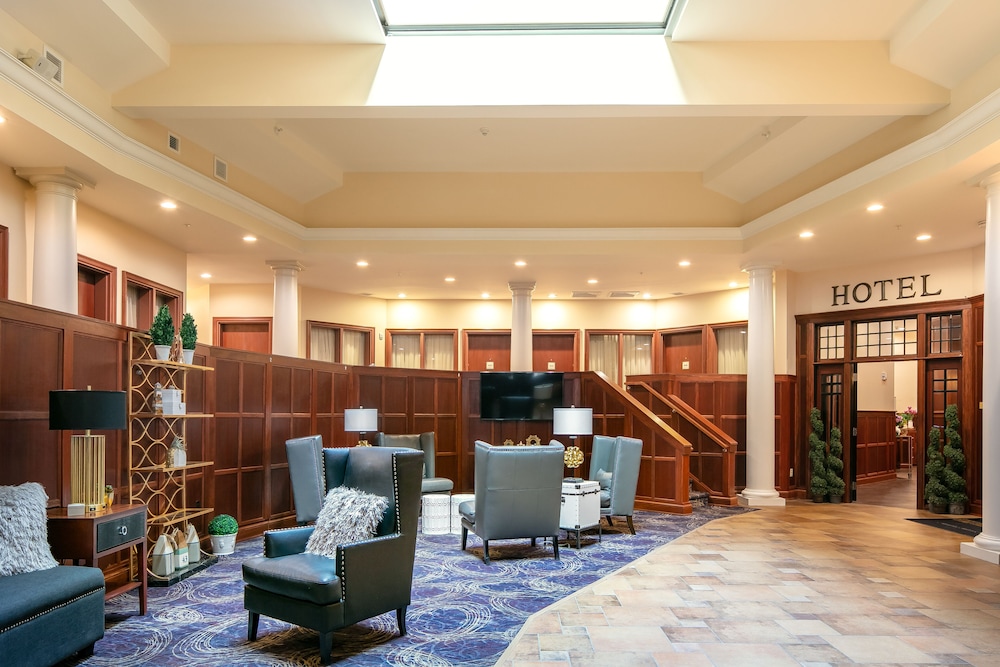 Bicycle Street Inn and Suites 30/50