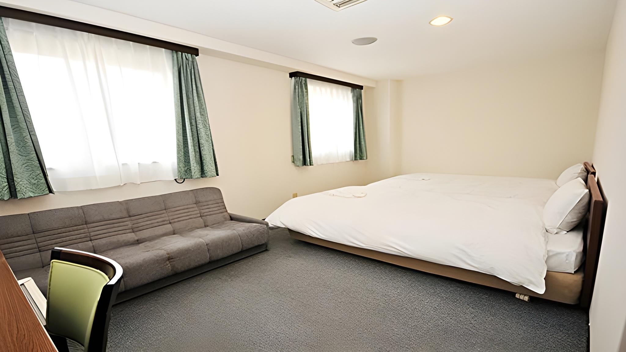 Standard, Twin Beds