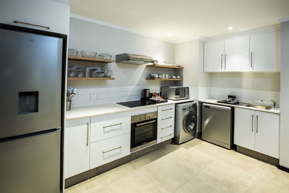 Max Executive Apartments 42/72