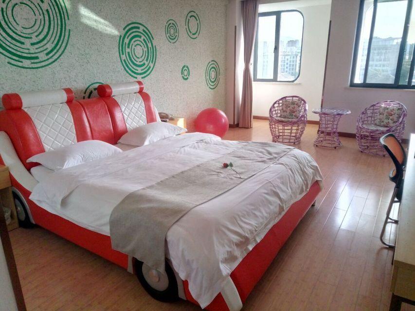 Feature, King Bed