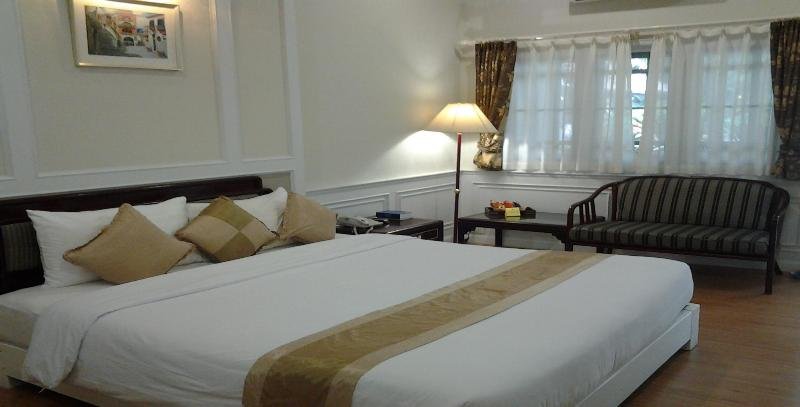 RACHAWADEE RESORT & HOTEL 11/30