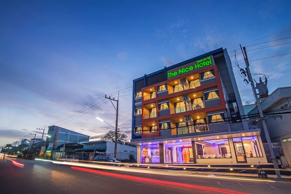 The Nice Hotel 3/49