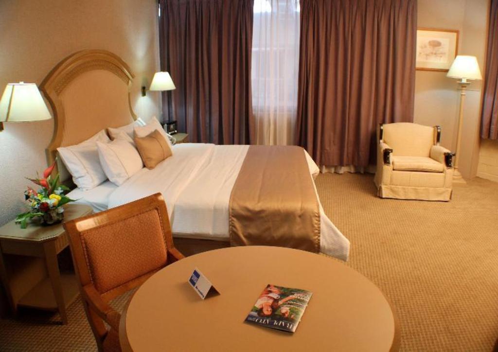 Room, King Bed, Smoking